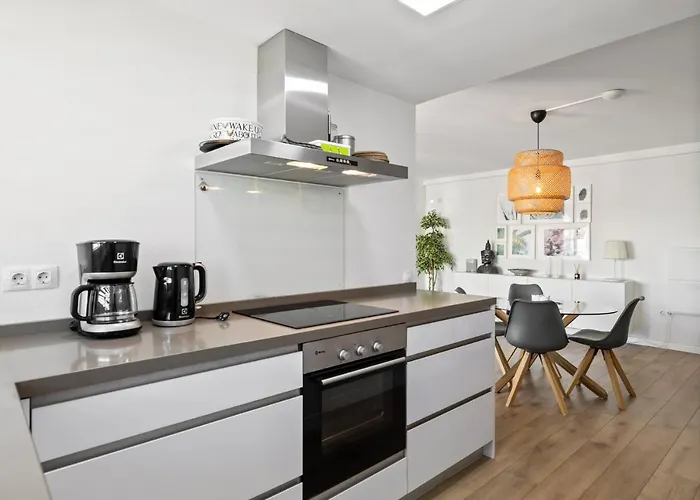 And Modern By Costarentals - Ref 34